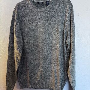 IZOD Harbor Mist Gray Marled Crewneck Sweater – Size Large